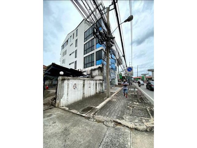 ให้เช่าอาคารสำนักงาน พร้อมลิฟท์​ ริมถนนรัตนาธิเบศร