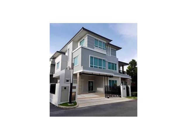 บ้านเดี่ยว 3 ชั้น Grand Bangkok Boulevard พระราม 9