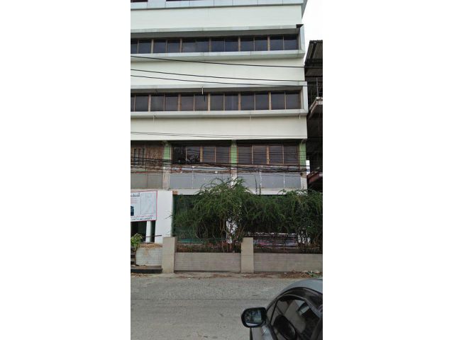 SALE LAND WITH OLD BUILDING Not far Suvarnphumi Airport, Motor Way