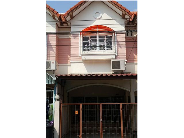 ให้เช่า ทาวน์เฮ้าส์ 2ชั้น 7,500/เดือน หมู่บ้านอรุณทอง 5 เพชรเกษม กรุงเทพ โทร 086 319 1915
