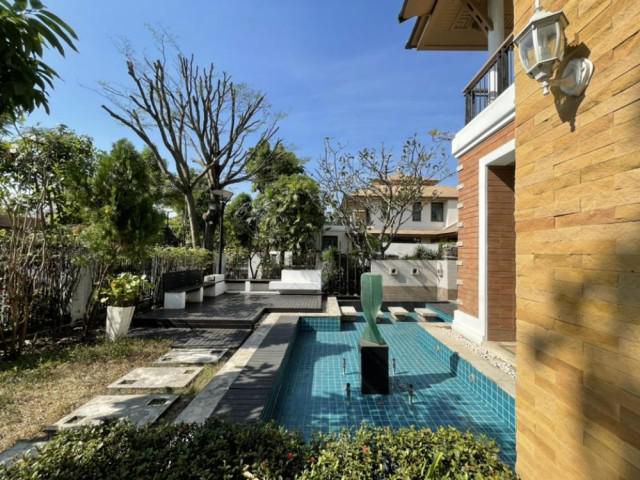 Single house for rent in Pattanakarn,fully furnished, 4 bedrooms 4 bathrooms