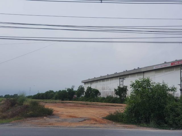 ขายที่ดินพื้นสีม่วงหลังตลาดปองพล 3 ไร่ ถมแล้ว ใกล้ถนนสุวินทวงศ์ - 4 กม. ราคาเริ่มต้น ตรว.ละ 18,000 บาท ฉะเชิงดเทรา