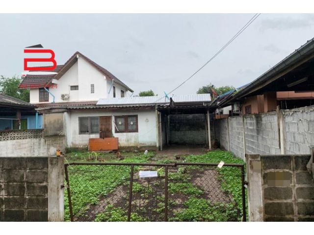 ที่ดินพร้อมบ้านแฝด 1 ชั้น โครงการ บัวขาว เนื้อที่ 40 ตรว. ถนนรามคำแหง เขตมีนบุรี