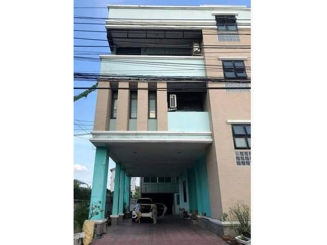 ให้เช่า บ้านเดี่ยว 3ชั้น พร้อมโกดัง ย่านอุดมสุข