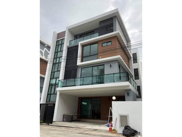 ให้เช่าโฮมออฟฟิศ 4ชั้น เดอะเบส กิ่งแก้ว บางพลี