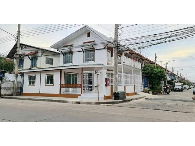 ทาวน์เฮาส์ 2ชั้น หลังมุม เมน มบ.บัวทอง4