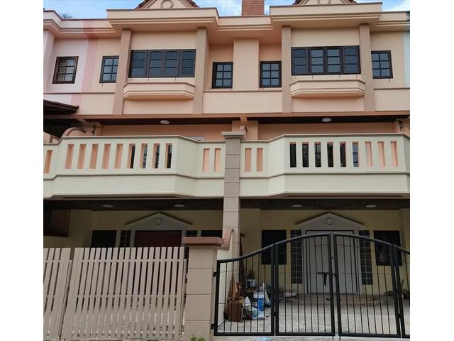 T01695 ให้เช่าทาวน์โฮม​ 3 ชั้น ดอนแก้ว แม่ริม
