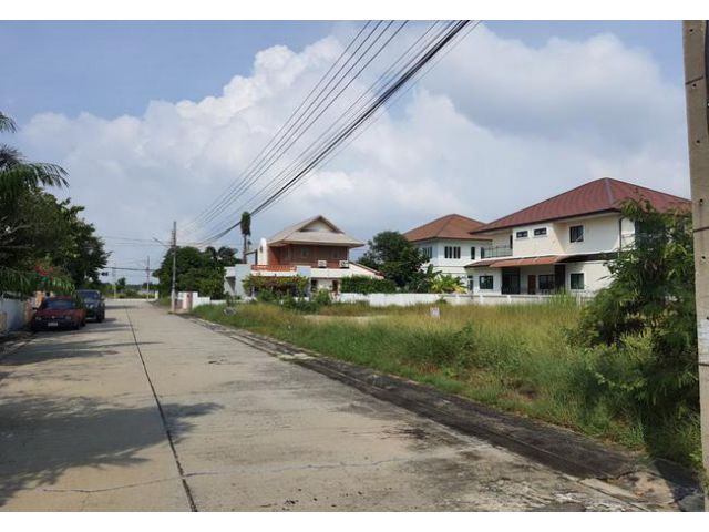 ขายที่ดิน 180 บางปู บีชเฮ้าส์ ที่พักตากอากาศบางปู ถนนสุขุมวิท อ.เมืองสมุทรปราการ จ.สมุทรปราการ
