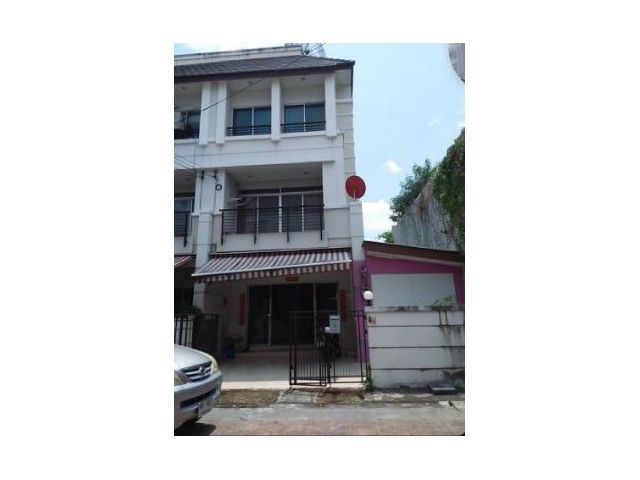 ขายทาวน์เฮ้าส์ บ้านกลางเมือง เออร์บาเนี่ยน 31 ตารางวา (หลังริม) สุขุมวิท 113 ติดถนนเมน สำโรงเหนือ อ.เมืองสมุทรปราการ