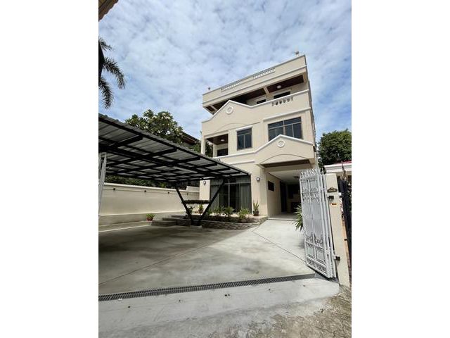 รหัสทรัพย์ R2315 For Rent บ้านเดี่ยว  สุขุมวิท