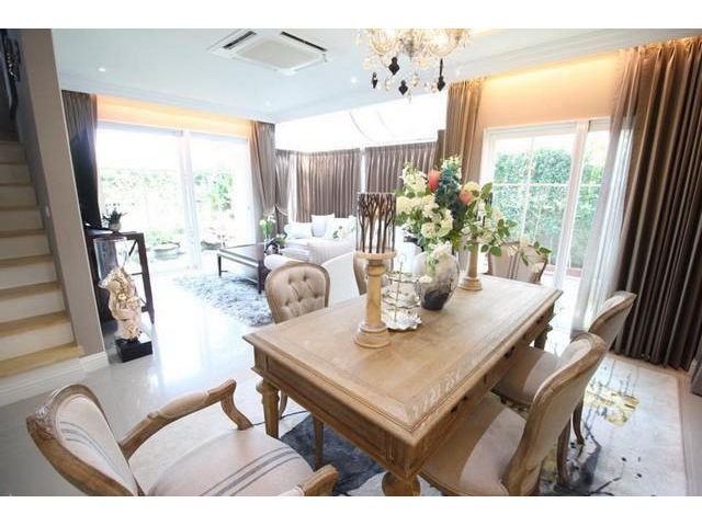 ขายบ้านเดี่ยว2 ชั้นหมู่บ้านแกรนดิโอซอยนวมินทร์ 42