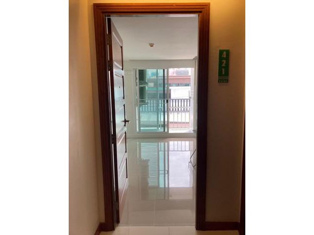ขายด่วน คอนโด Emerald residence รัชดา ใกล้ MRT