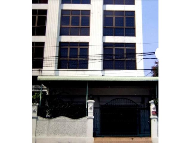 ให้เช่าอาคาร 4.5ชั้น 2 คูหา ซอยสวนสยาม10 คันนายาว