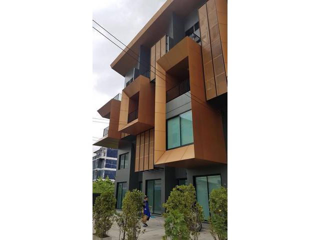 ให้เช่าและขายโฮมออฟฟิศ ถนนสุขุมวิท ใกล้BTS