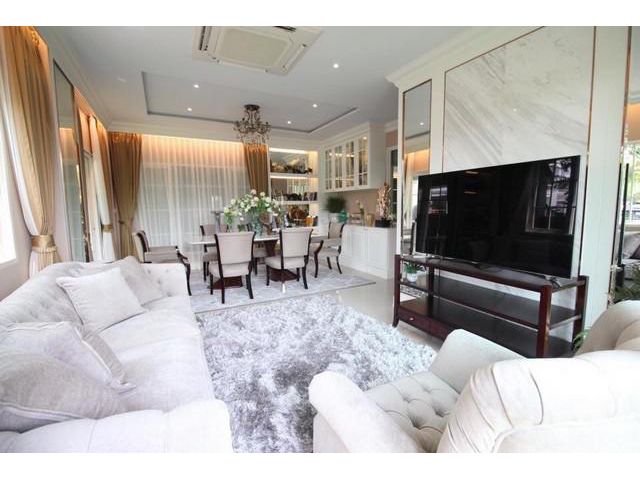 ให้เช่าและขายบ้านเดี่ยว 2ชั้น แกรนดิโอ ถนนนวมินทร์