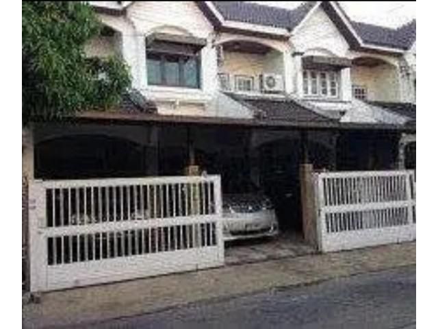 ขายทาวน์เฮ้าส์ 2 ชั้น ขาย2หลังติดกัน หมู่บ้านศรีวรา ถนนหัวหมาก ซ.36/1