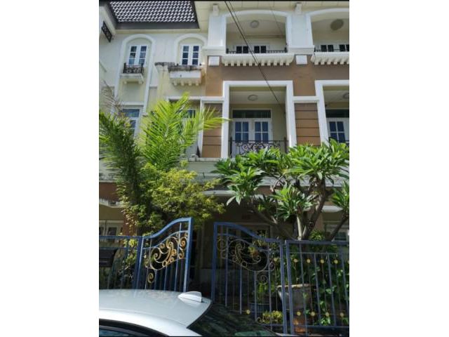 ขายด่วนทาวโฮม 3ชั้น หมู่บ้านสราญพฤกษ์ ลาดพร้าว 130แยก3