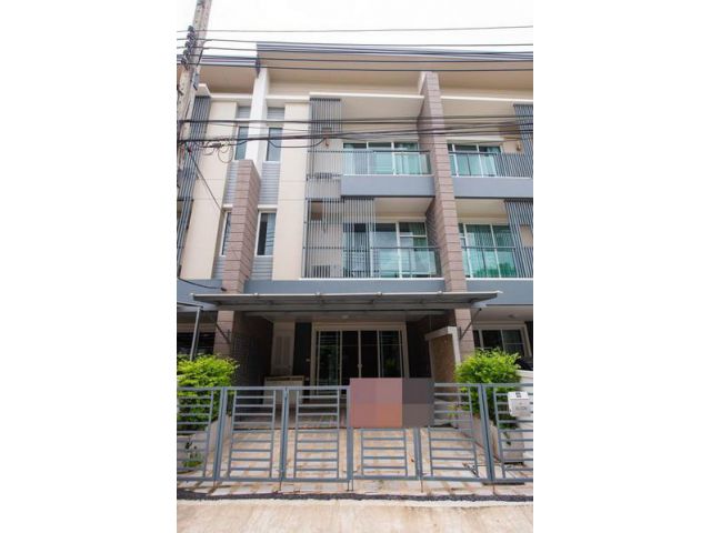 ขาย บ้าน  3 ชั้น อ่อนนุช พระโขนง 3ห้องนอน