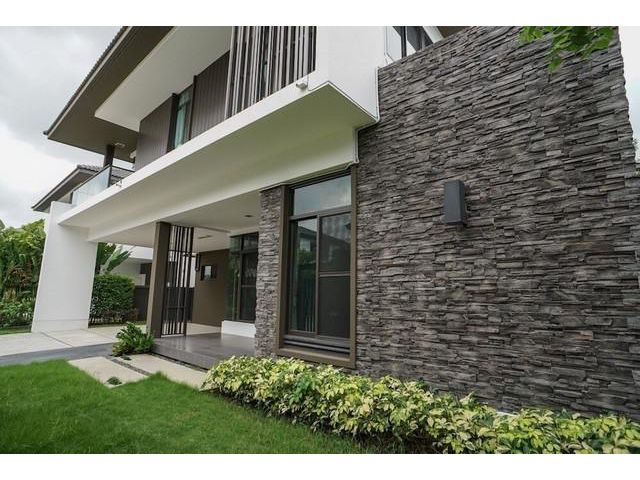 ให้เช่าบ้านหรู 3 ชั้น ระดับ Luxury Baan365 ตกแต่งพร้อมอยู่ เหมาะอยู่อาศัย ใจกลางพระราม3