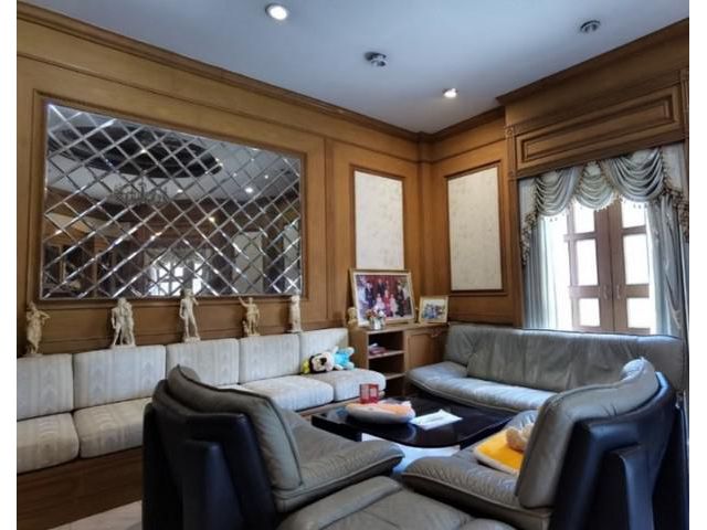 ขายบ้านเดี่ยว 3 ชั้น โครงการ นวธานี 1 ไร่