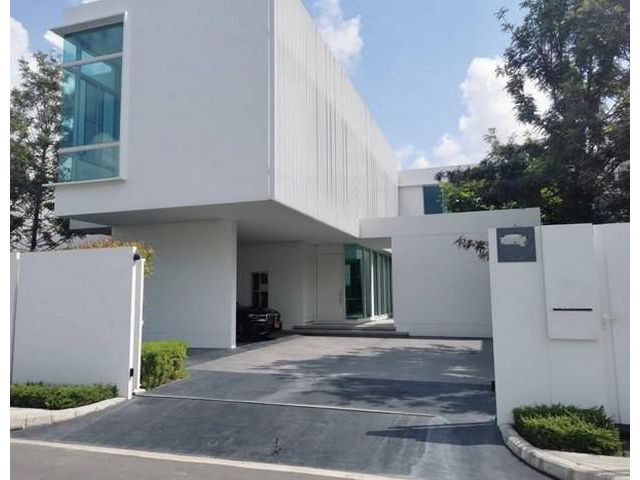 ขายบ้านเดี่ยว หมู่บ้านวีเว่ บางนา กม.7 120 ตรว