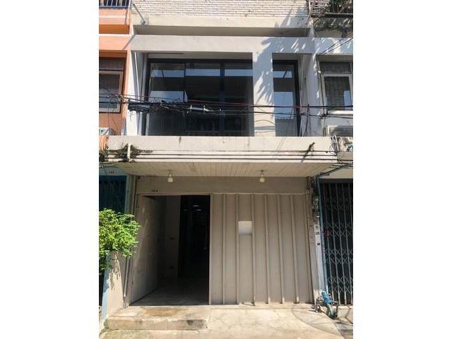 ให้เช่าอาคารพาณิชย์ 3ชั้น 1คูหา สุขุมวิท95 บางจาก