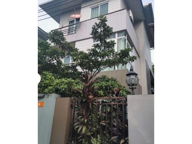 ขายบ้านเดี่ยว3ชั้น ซอยโชคชัย4 ลาดพร้าว