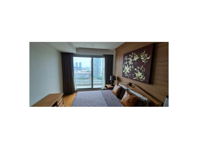 For Sale The River Condominium 1 Bed 12 Mb
