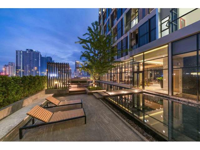 Condo Chewathai Residence Asoke near MRT Rama 9