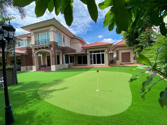 ขายบ้านเดี่ยวหลังใหญ่ ลัดดารมย์ อิลิแกนซ์ ราชพฤกษ์-รัตนาธิเบศร์ โดย Q House 154.1 ตรว. 480 ตรม. สนามกรีนพัตต์กอล์ฟหน้าบ้