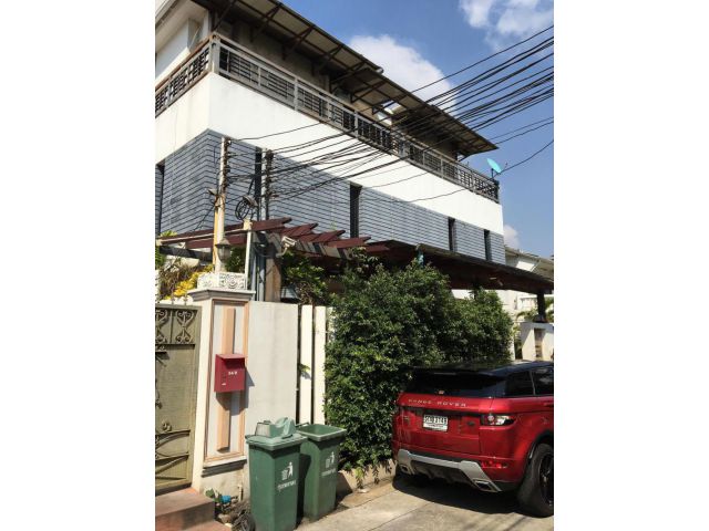 ขายบ้านเดี่ยว 3ชั้น สุขุมวิท 26