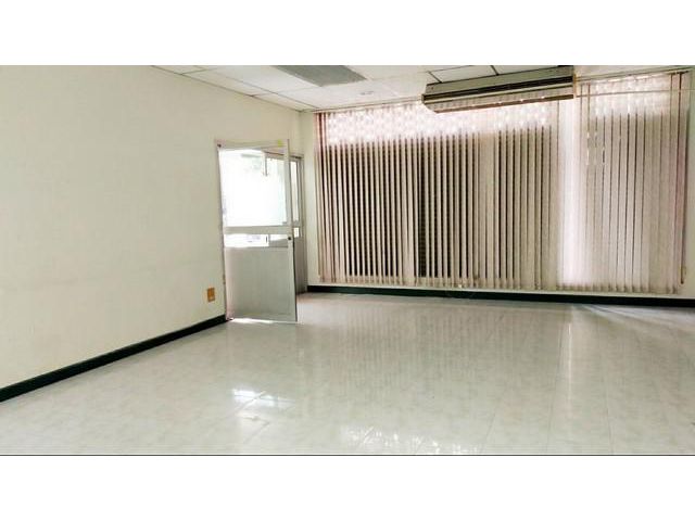 ขายอาคารพาณิชย์ 2 คูหา เซนเตอร์เพลส รามคำแหง104