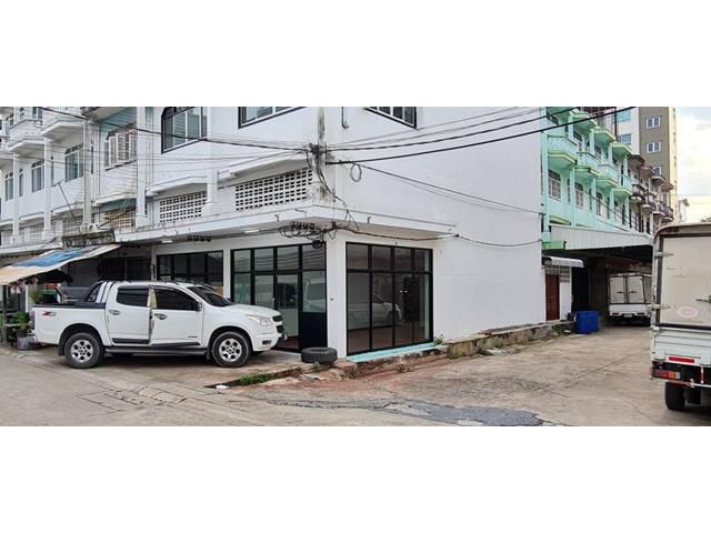 เพชรเกษม90-102 3.5ชั้น 2ห้อง หัวมุม 40ตรว.