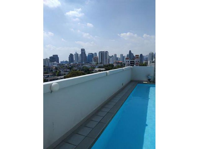 Rent Nice Condominium VILLA STLYE  6 storey  have the swimming pool on rooftop  high nice view very peacefully and priva