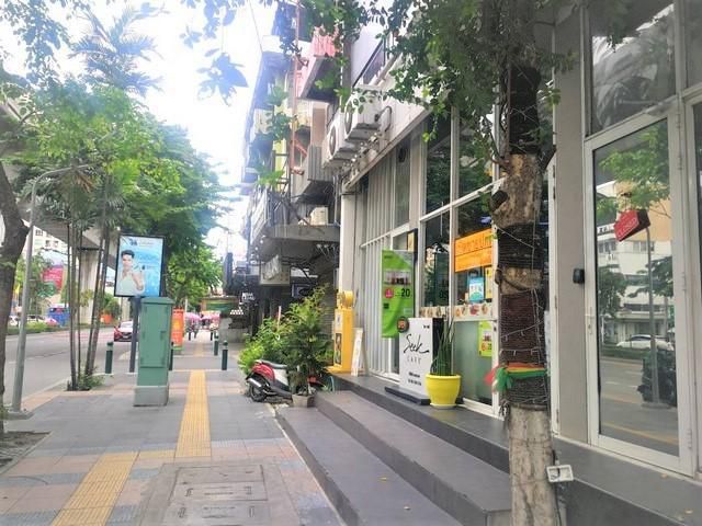 ให้เช่าพื้นที่ ติดถนนใหญ่ เหมาะทำร้านอาหาร ติดกับธนาคาออมสินสำนักงานใหญ่ ย่านอารีย์ สะพานควาย