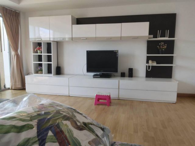 Rent Nice Condominium VILLA STLYE  6 storey  have the swimming pool  Ekkamai 12