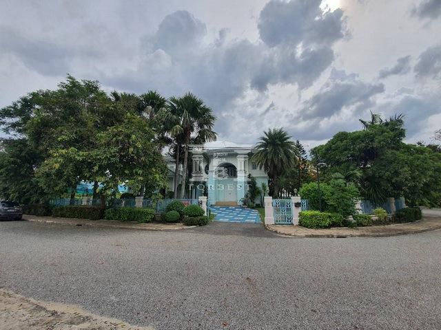 ขายบ้านเดี่ยว สุดหรู ในสนามกอล์ฟ คันทรี่ เลควูด บางนา-ตราด