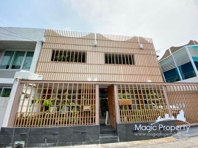 ให้เช่าทาวน์เฮ้าส์ในซอยเอกมัย 12 แขวงคลองตันเหนือ เขตวัฒนา กทม.