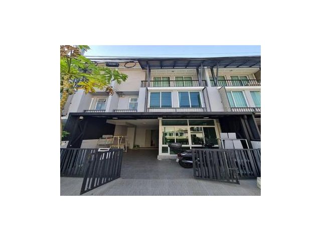 ทาวน์โฮม 3 ชั้น Areeya Daily เกษตร-นวมินทร์