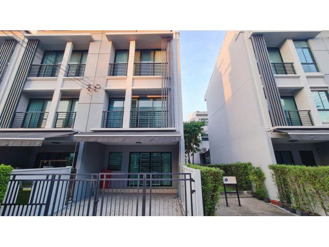 BS328 ขายทาวน์โฮม 3ชั้นบ้านกลางเมืองรัตนาธิเบศร์