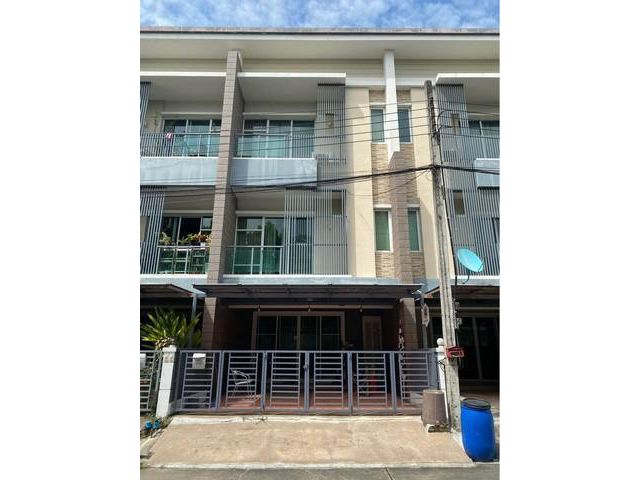 ให้เช่าทาวน์โฮมทาวน์ พลัสเอ็กซ์ ลาดพร้าว เลียบด่วน