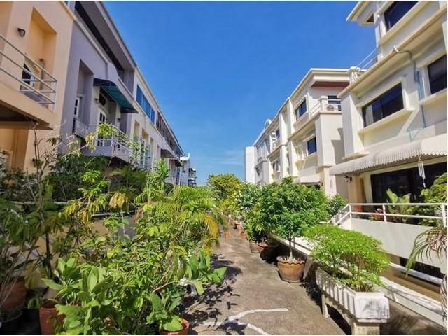 ให้เช่าทาวน์โฮม Green Peace ซอยอารีย์สัมพันธ์