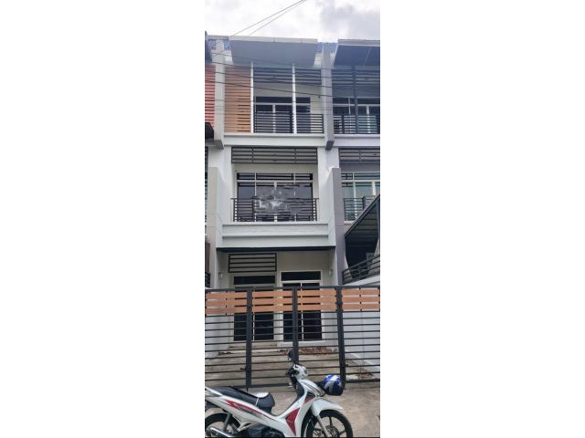 PK82ขายทาวเฮ้า3ชั้นนาคนิวาส48แยก1420วา3.5ล้าน