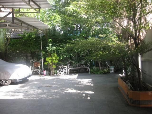 ขายบ้านเดี่ยว บ้านพร้อมที่ดิน เนื้อที่ 79 ตารางวา