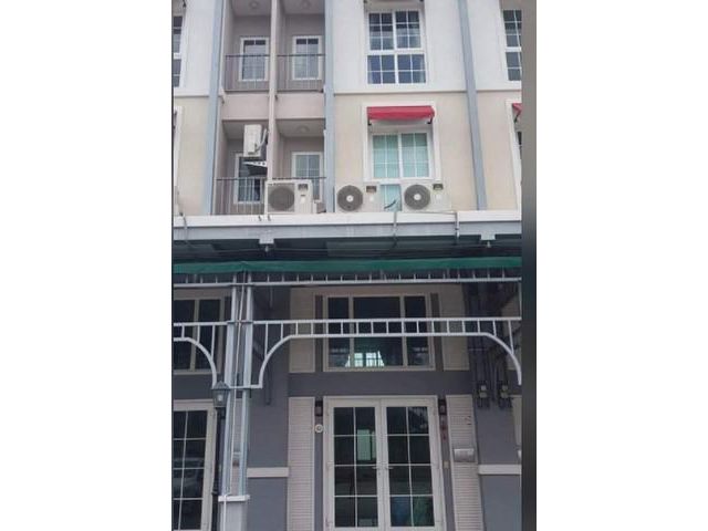 ให้เช่าทาวน์โฮม3ชั้น โมดิ วิลล่า  ย่านบางนา