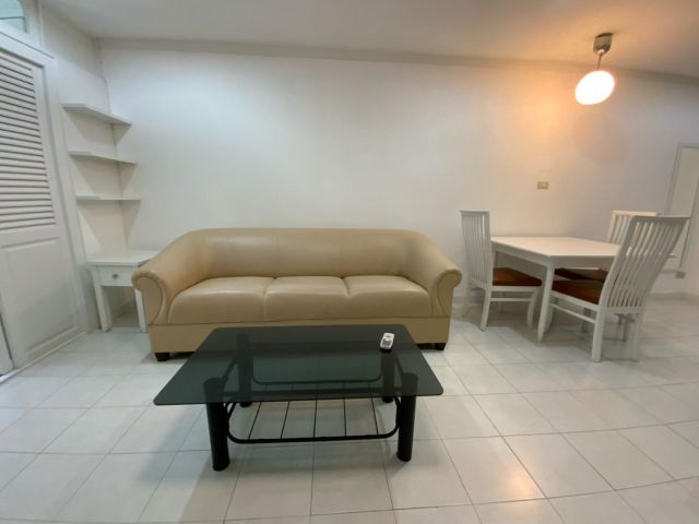 คอนโดให้เช่า Supalai Place Condominium (ศุภาลัย เพลส คอนโดมิเนียม)  ซอย สุขุมวิท 39  คลองตันเหนือ วัฒนา 1 ห้องนอน พร้อมอ