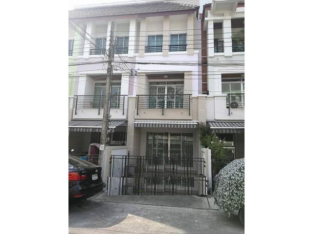 HR0943 ให้เช่า ทาวน์โฮม 3 ชั้น บ้านกลางเมืองเดอะปารีส กรุงเทพกรีฑา7