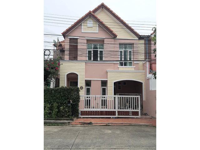 ขาย ทาวน์เฮ้าส์หลังมุม หมู่บ้านวรารักษ์ ลำลูกกา คลอง 4 ใกล้ ตลาดลาดสวาย