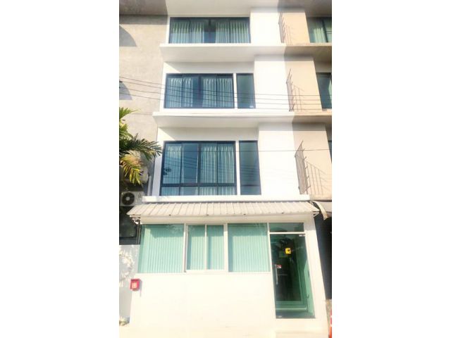 5แอร์ HOSTELโฮมออฟฟิศ 4 ชั้น เฟอร์ครบ