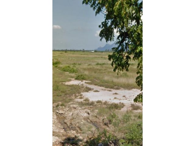 ขายที่ดินโฉนด 128 ไร่  ด้านหน้าติดถนนลาดยางทางหลวง มีไฟฟ้า 3 เฟส เหมาะทําโรงงาน หรือ อื่นๆ ฯ